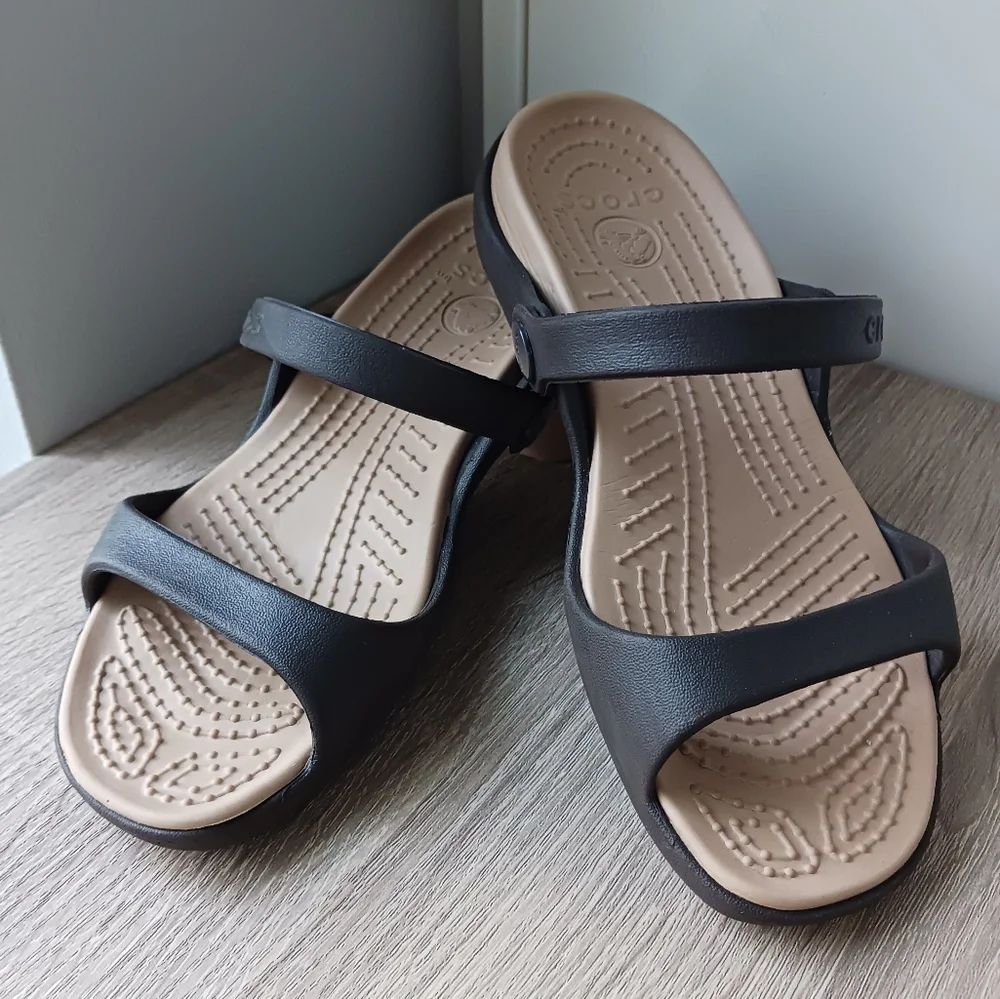 🌷 Crocs Cleo Open Toe Slide Sandal - Picture 2 of 13